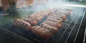 Read more about the article Cevapi/Cevapcici – Das traditionelle Rezept